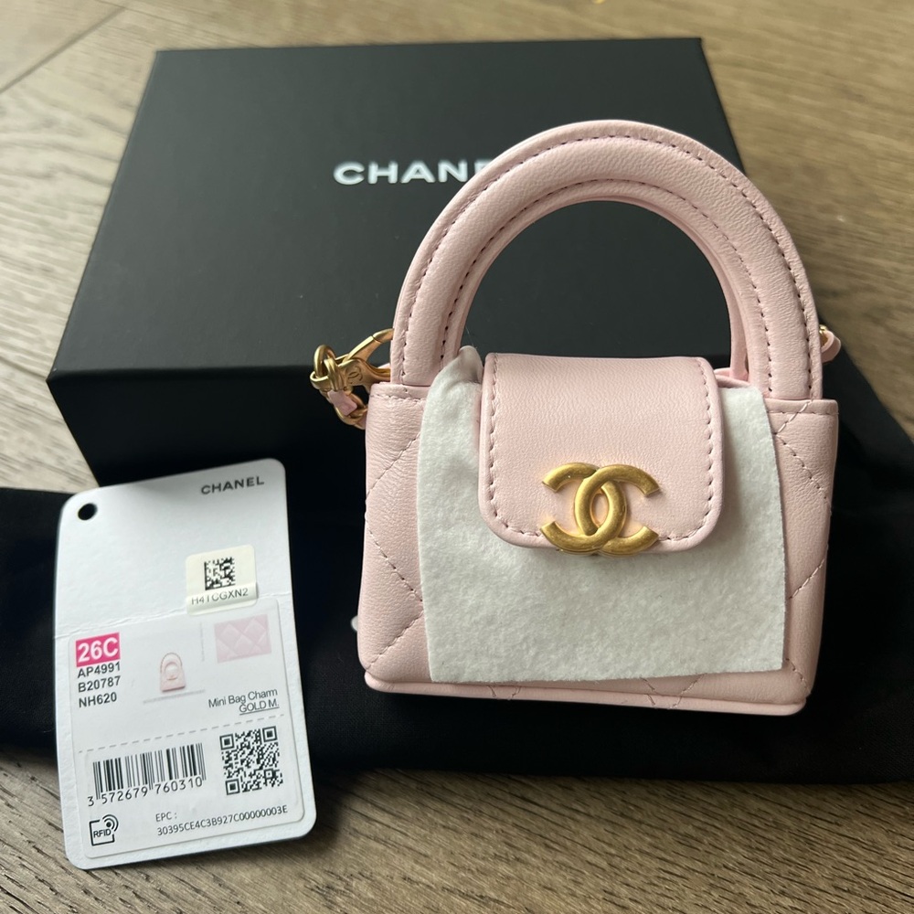 Chanel 26C pink nano Kelly bag charm